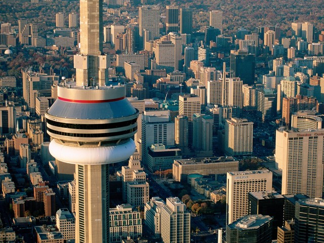 Hình ảnh Tháp Toronto chụp từ trực thăng - Tháp Toronto