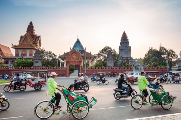 Hình bài viết Trải nghiệm khám phá Phnom Penh bằng xe máy