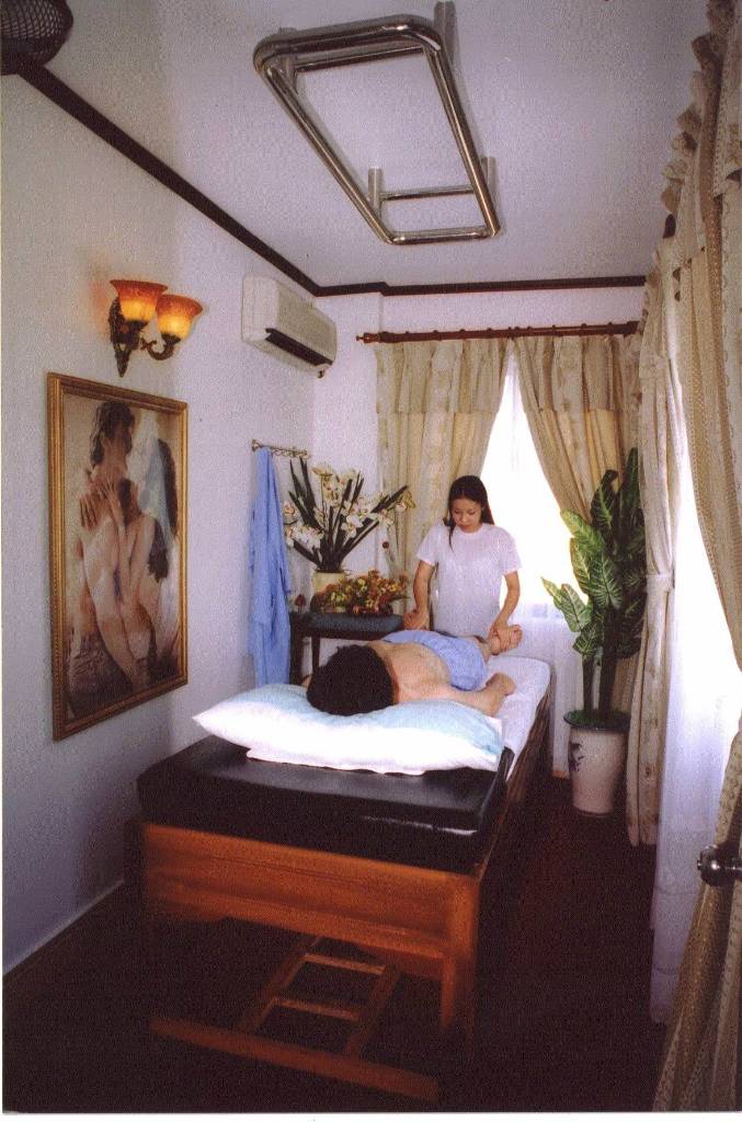 Hình ảnh massage 2 - Đảo Cát Bà