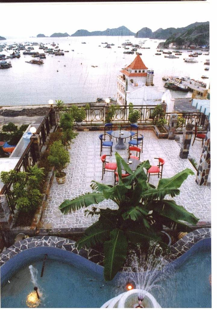 Hình ảnh panorama bar 1 - Đảo Cát Bà