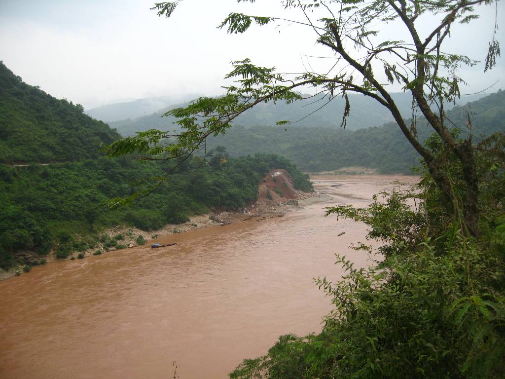 Hình ảnh Song Da mua lu (tran lut lich su tai Ha Noi) - Sông Đà