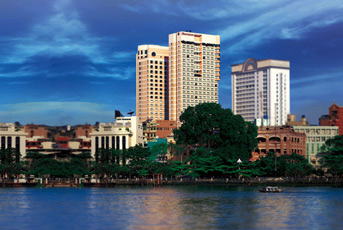 Hình ảnh Khách sạn Sheraton nhìn từ sông Sài Gòn - Khách sạn Sheraton Sài Gòn