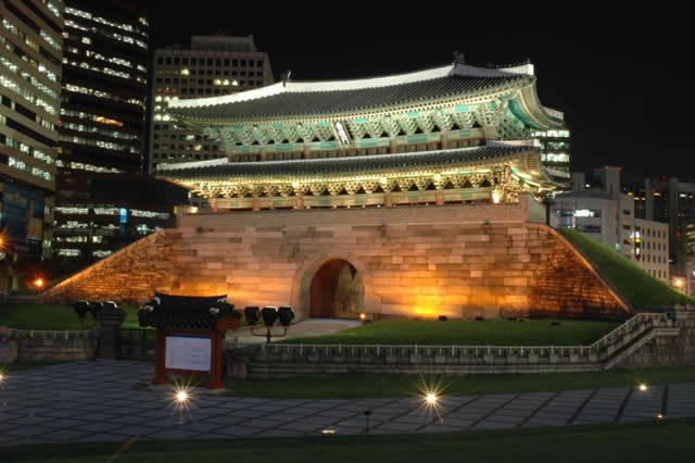 Hình ảnh Quảng trường Namdaemun ban đêm - Seoul