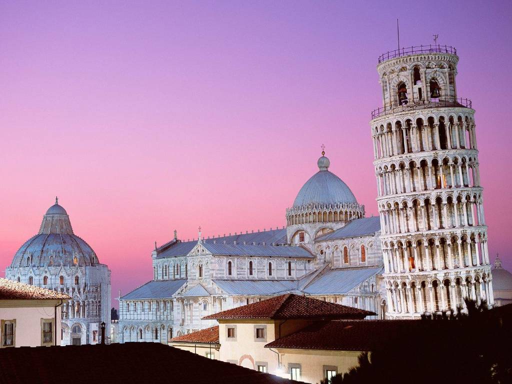Hình ảnh Tháp Pisa về đêm - Tháp nghiêng Pisa