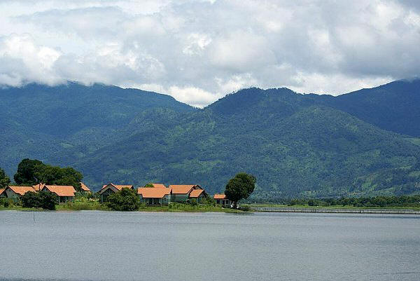 Hình ảnh Bản Jun bên hồ Lak - Hồ Lăk