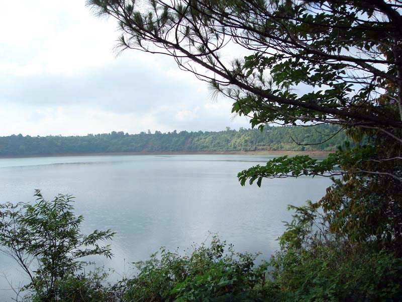 Hình ảnh Biển hồ Pleiku - Biển hồ Tơ Nưng