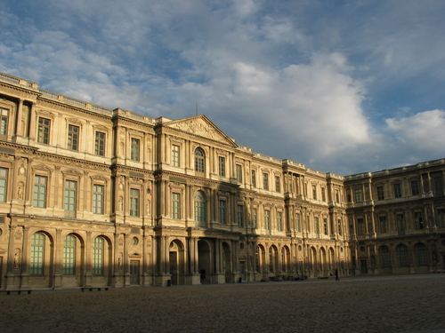 Hình ảnh Louvre về chiều - Bảo tàng Louvre