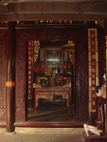 Hình ảnh Bên trong đền Đô - Đền Đô