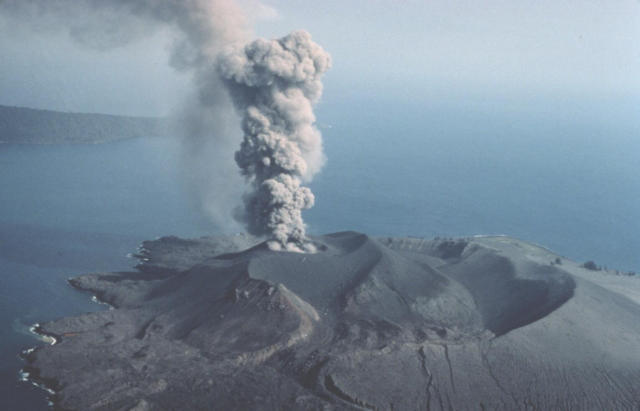 Hình ảnh Núi lửa krakatau - Núi lửa Krakatau