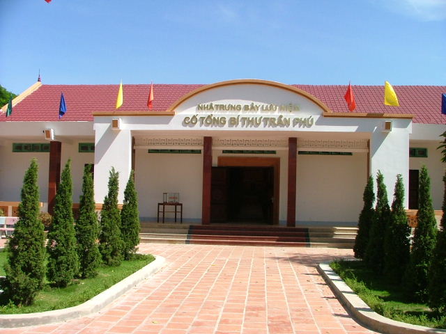 Hình ảnh Nhà trưng bày lưu niệm Trần Phú - Khu tưởng niệm Trần Phú
