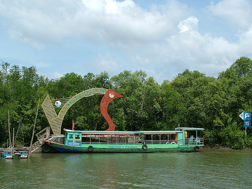 Hình ảnh Tau tren song.jpg - Khu Du lịch sinh thái Cần Giờ