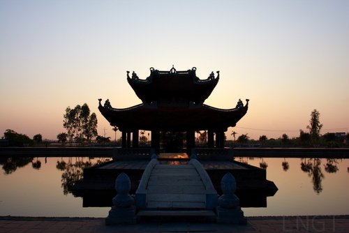 Hình ảnh Thuỷ Đình - Đền Đô