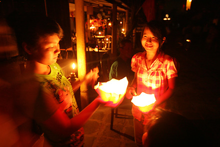 Hình ảnh treem-vuidua-cung-giotraidat-1-hoian.vn - Hội An