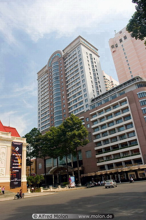 Hình ảnh 05 Caravelle hotel skyscraper - Nhà Văn Hóa Phụ Nữ Tp Hcm