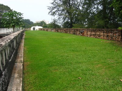 Hình ảnh Ben trong 1.jpg - Pháo đài Cornwallis