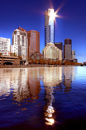 Hình ảnh Eureka tower nhin tu bo nam song Yarra.jpg - Eureka Tower