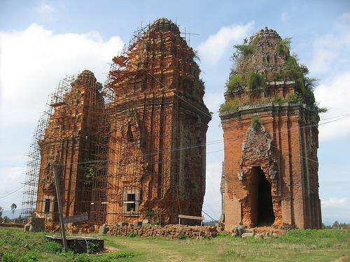 Hình ảnh Tháp Dương Long - Tháp Dương Long