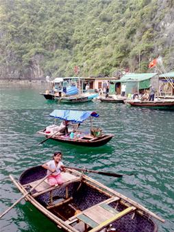 Hình ảnh LangChaiCuaVan-TacgiaTuyPhong - Làng Chài Cửa Vạn