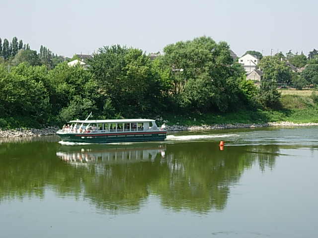 Hình ảnh 920%20-%20Vue%20du%20g%EEte%20-%20Bateau%20la%20%20Lig%E9riade%20sur%20la%20Loire - Loire